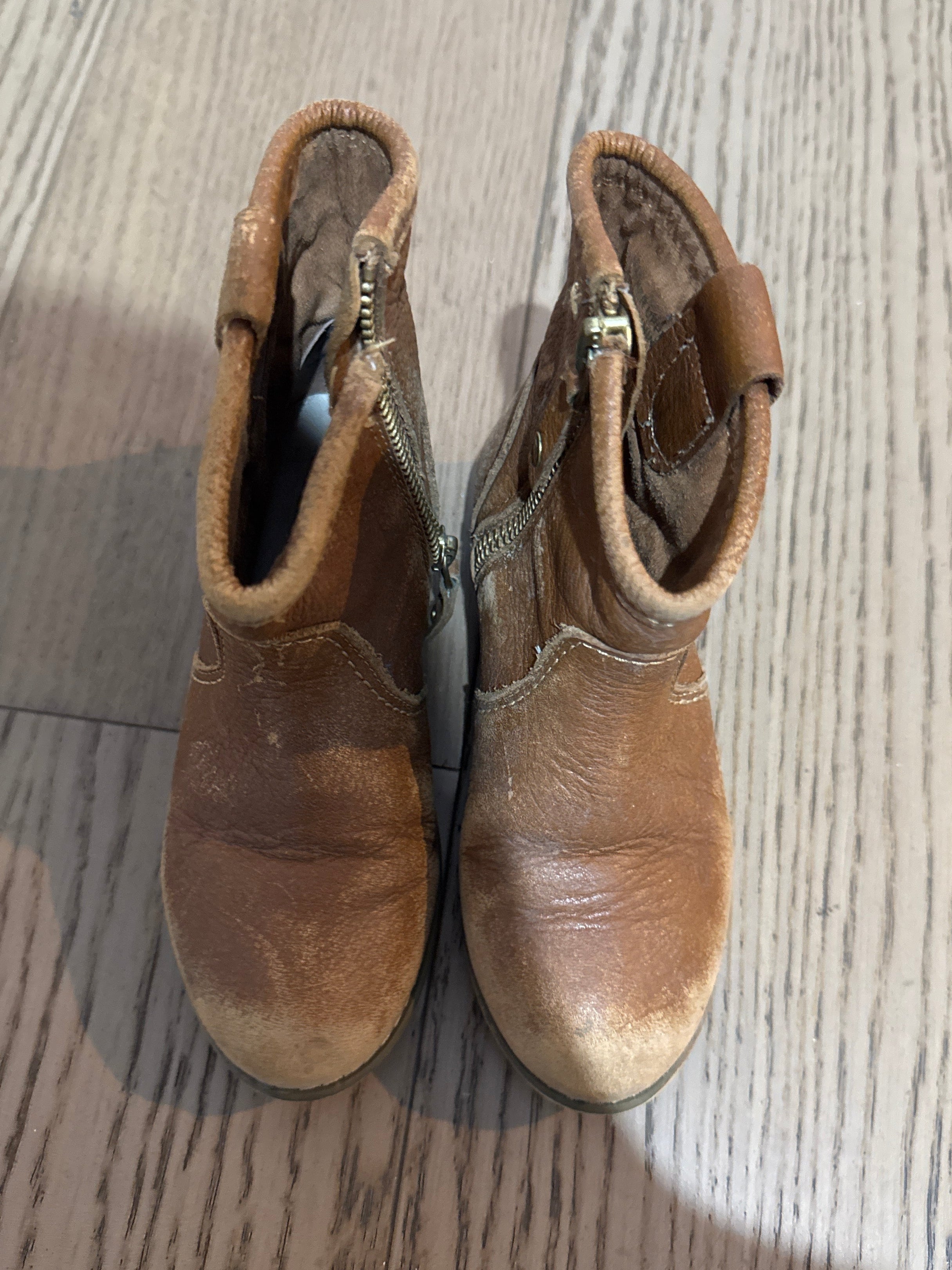 Country Road Kids’ Brown Ankle Boots – Size 26