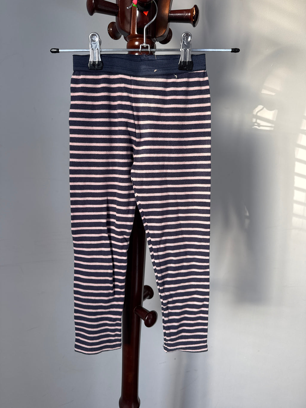 Kids Size 4-5 Navy & Off-White Striped Leggings