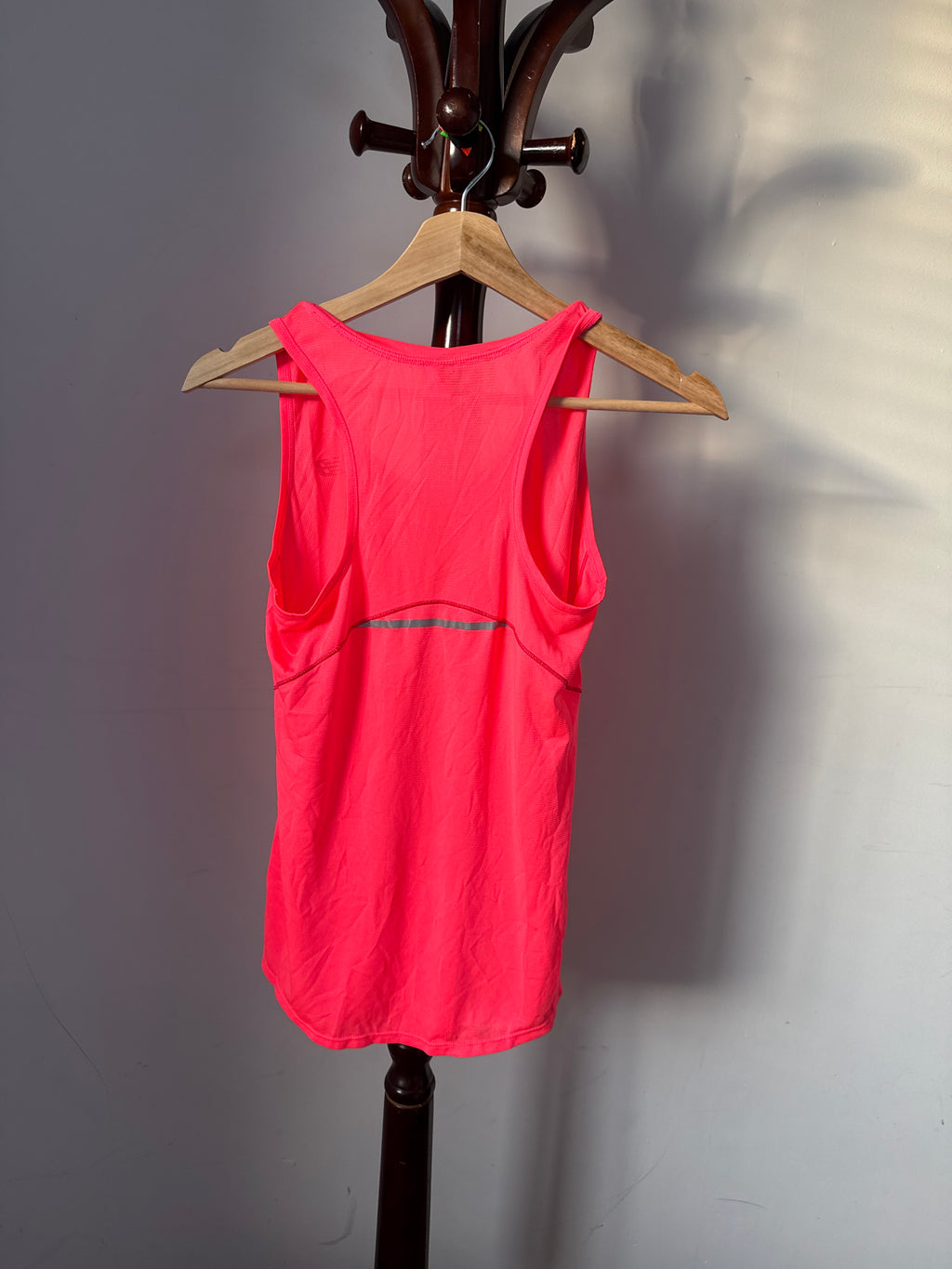 New Balance Womens Size XS Bright Pink Athletic Tank Top