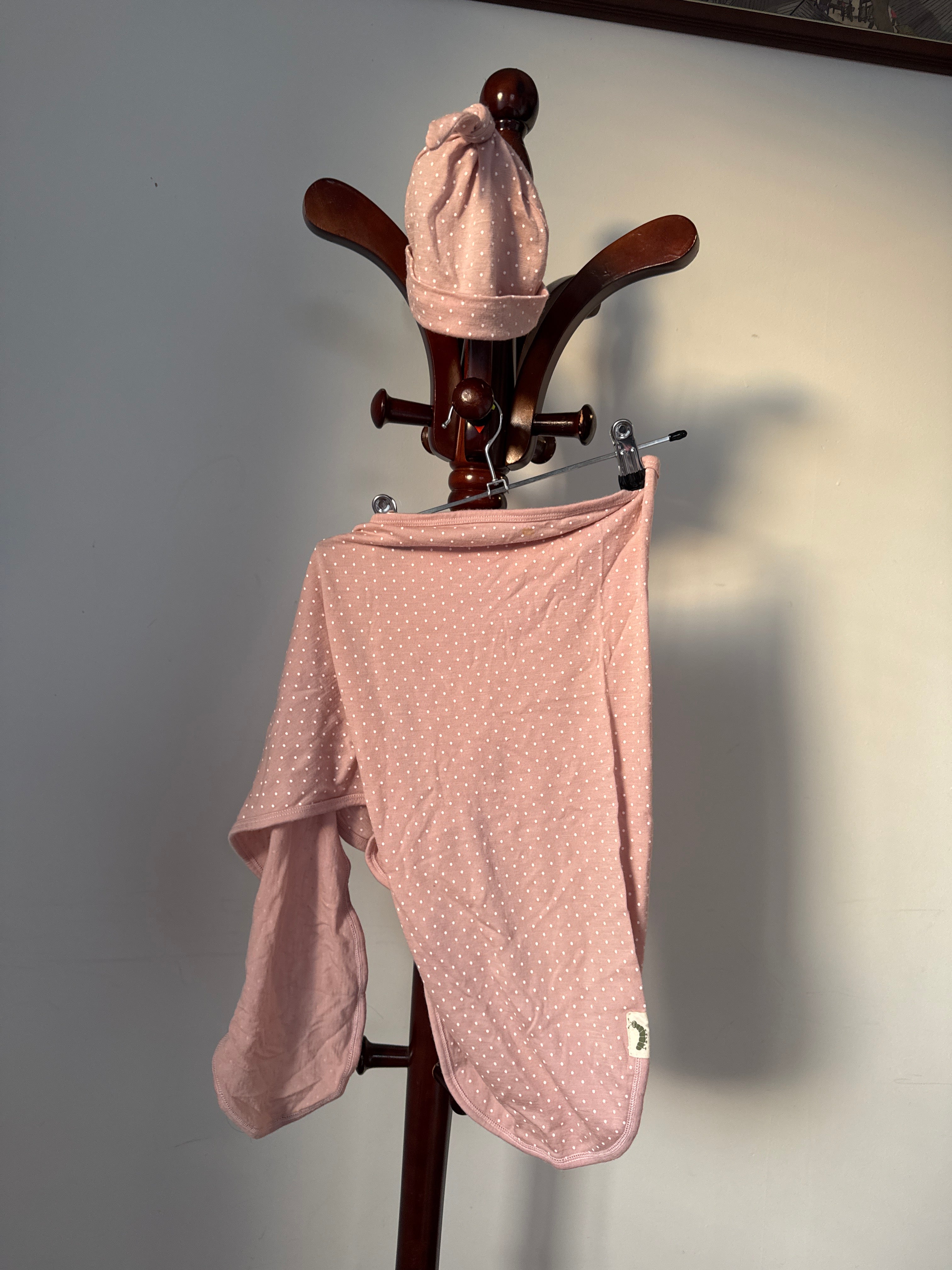pink pokodot hat and wrap
