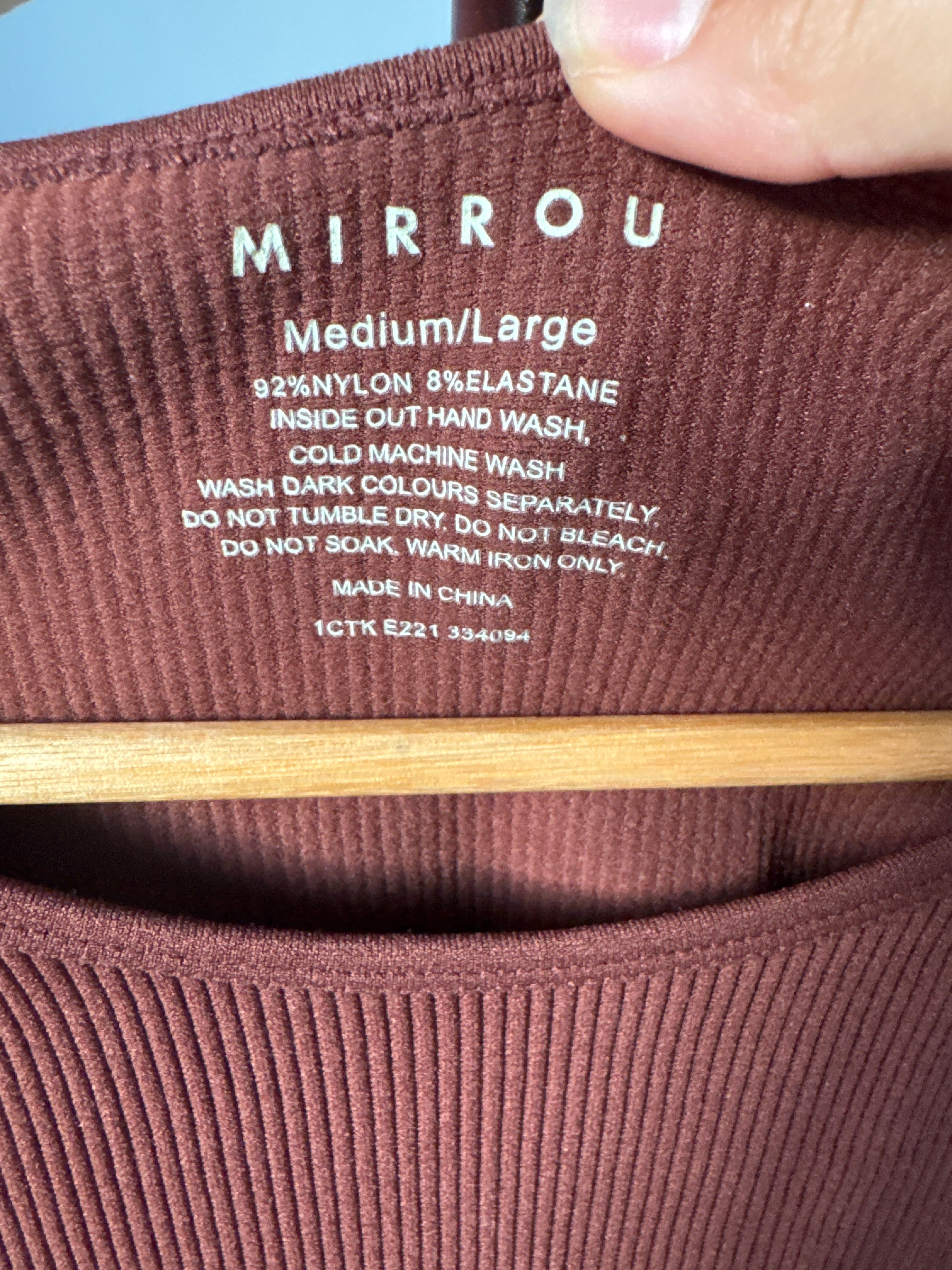 Mirrou Size M/L Rust Brown Ribbed Short Sleeve Crop Top