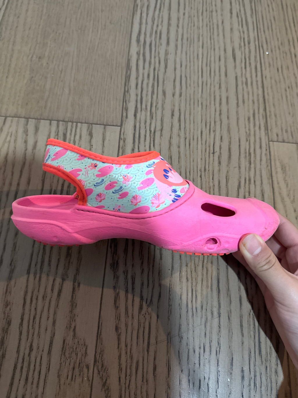Decathlon Kids’ Pink Waterproof Water Shoes – EU 30–31