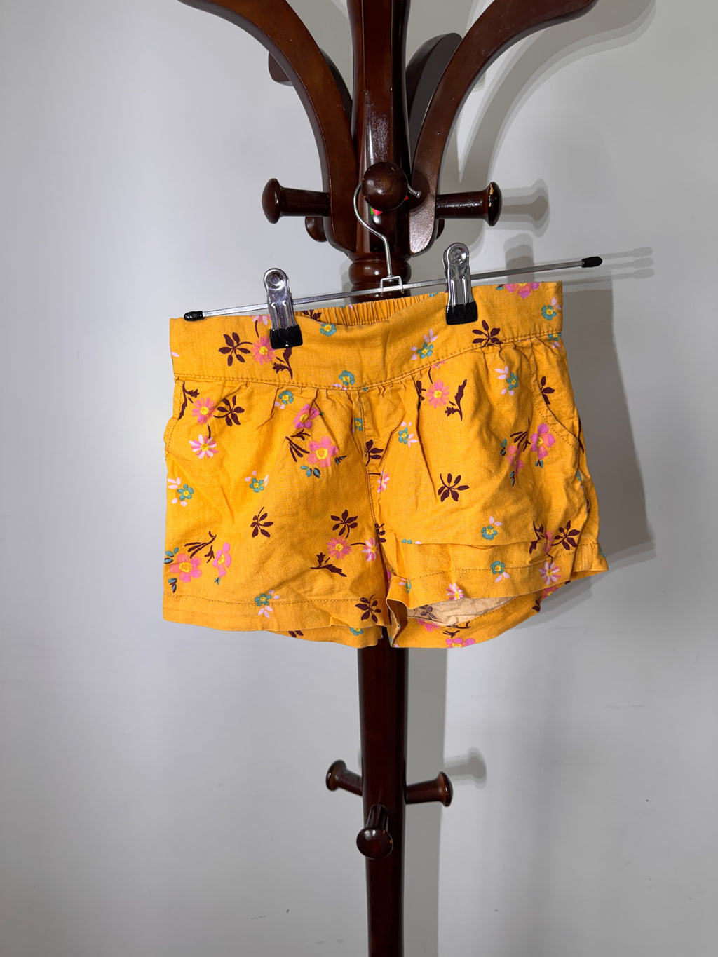 Cotton on orange + floral shorts￼