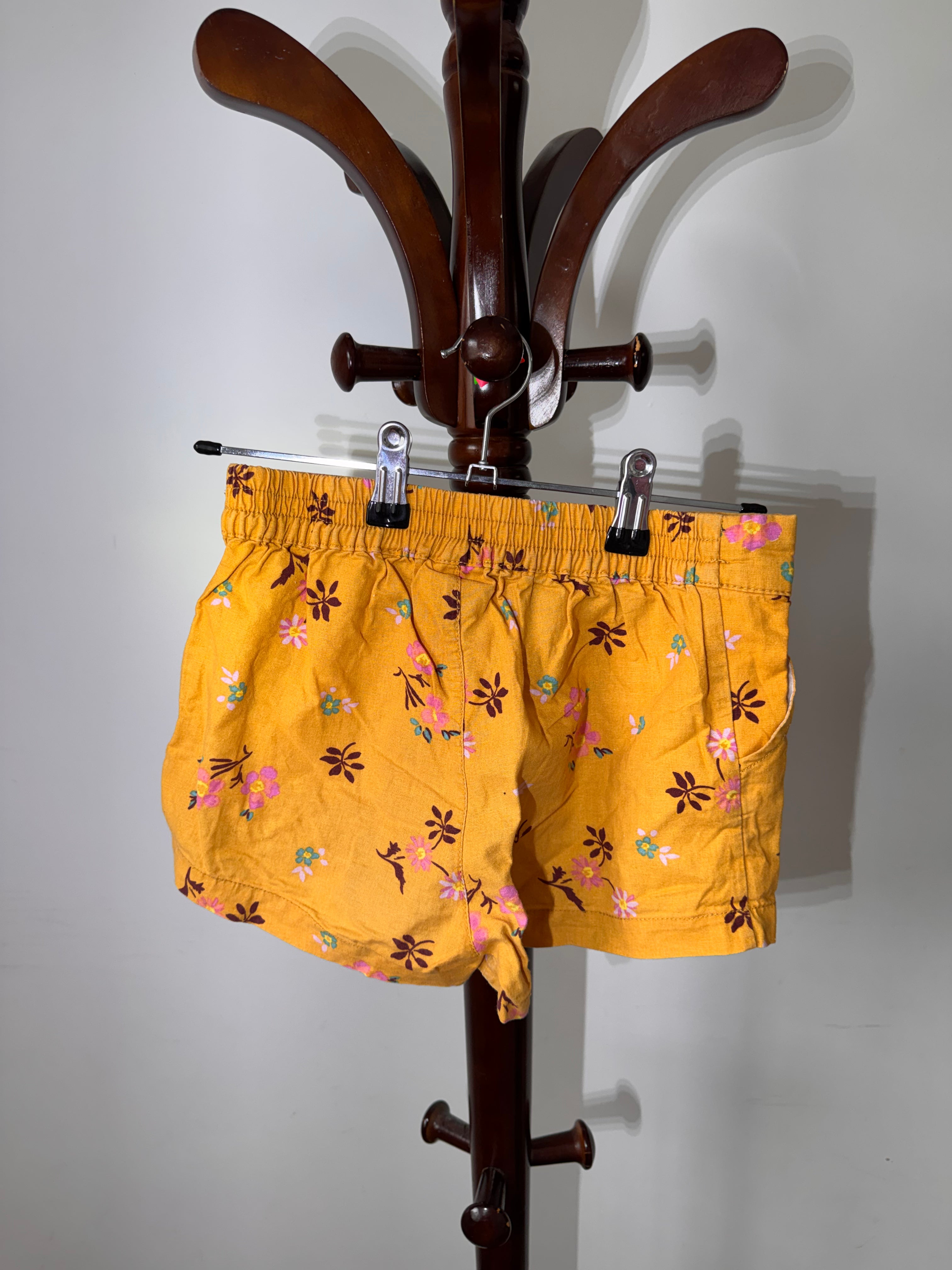 Cotton on orange + floral shorts￼
