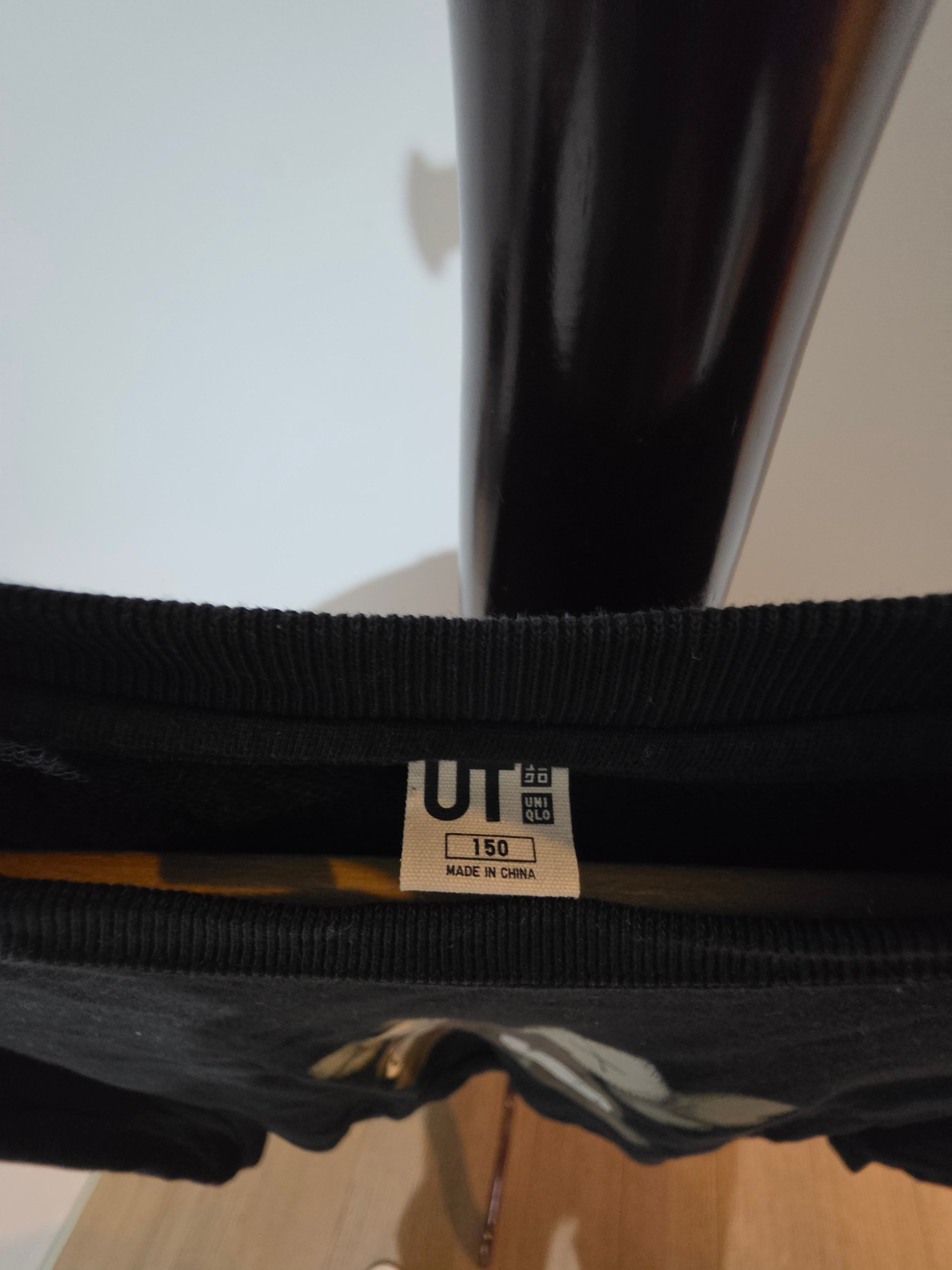 UniQLO sweetshirt 150 T90