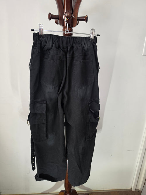 black street wear jeans